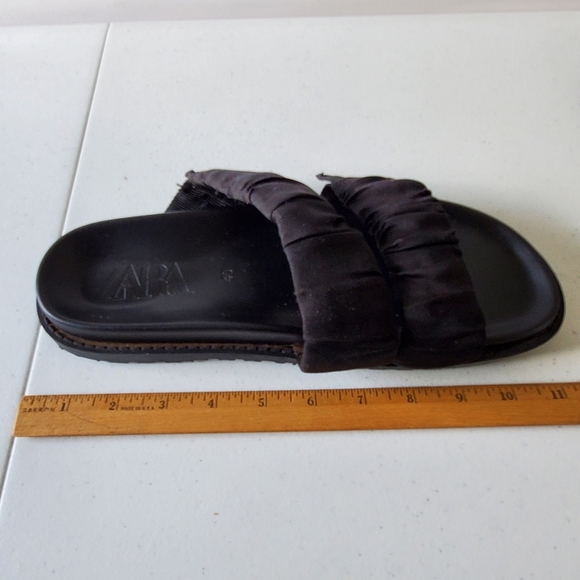Zara Pleated Ruffle Straps Slides Size 40 US 9 Black Casual Lug Sole Sandals - Picture 14 of 16